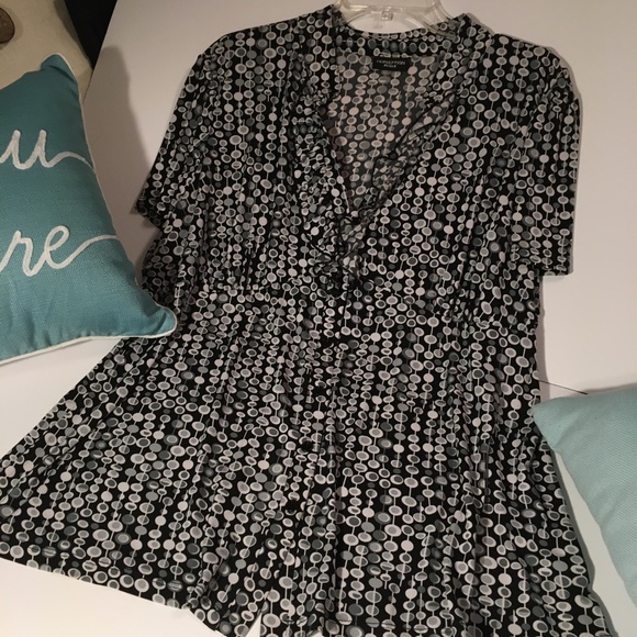 Perceptions Ruffle V Neck Top ~ 1X - Picture 3 of 8